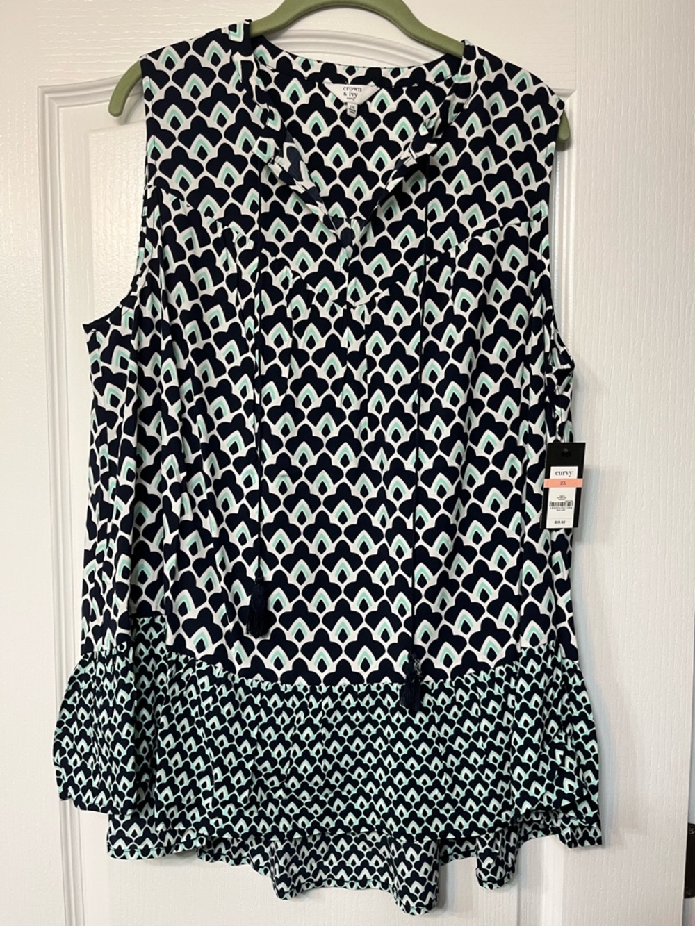 Crown & Ivy Navy Blue and Mint Green Geometric Sleeveless Blouse with Tassels 2X